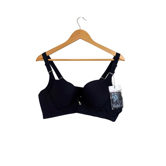 Other - Black Women's Padded Bra 40A